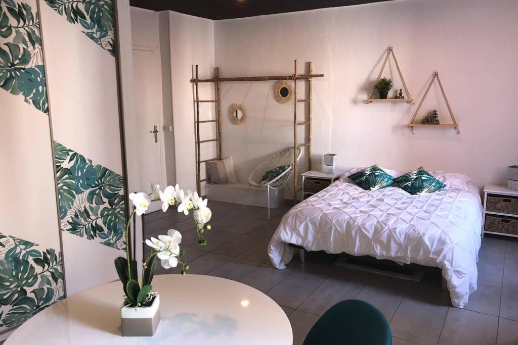 Studio Cocooning A 50 M Du Port, Classe 1 Etoile Каси Экстерьер фото